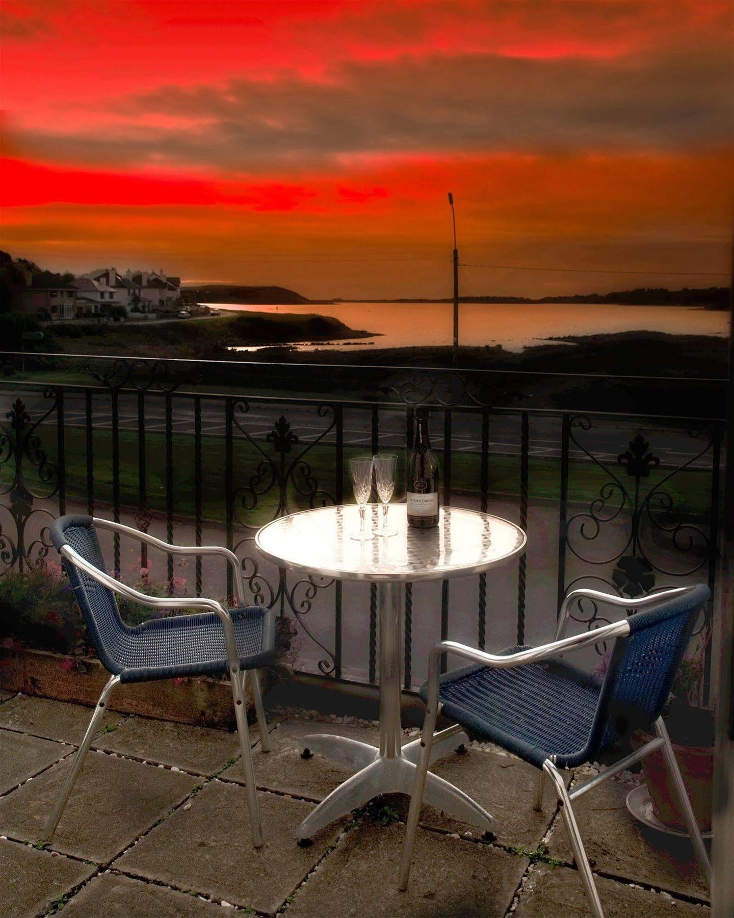 Rusheen Bay House 戈尔韦 外观 照片